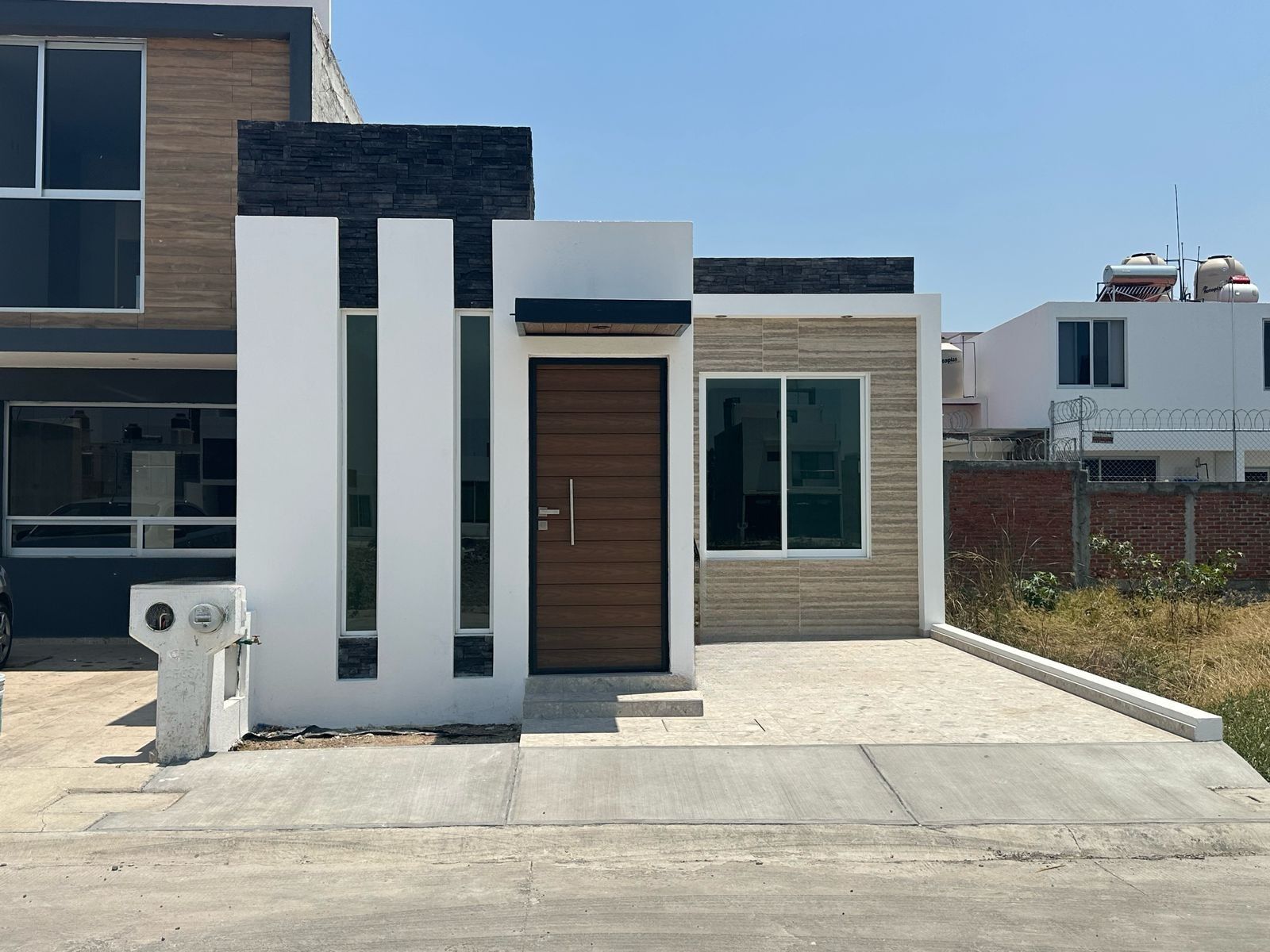 Casa Paseo del Valle $1,590,000.00 T. 68m2 Const. 96m2 C0-420 C/D