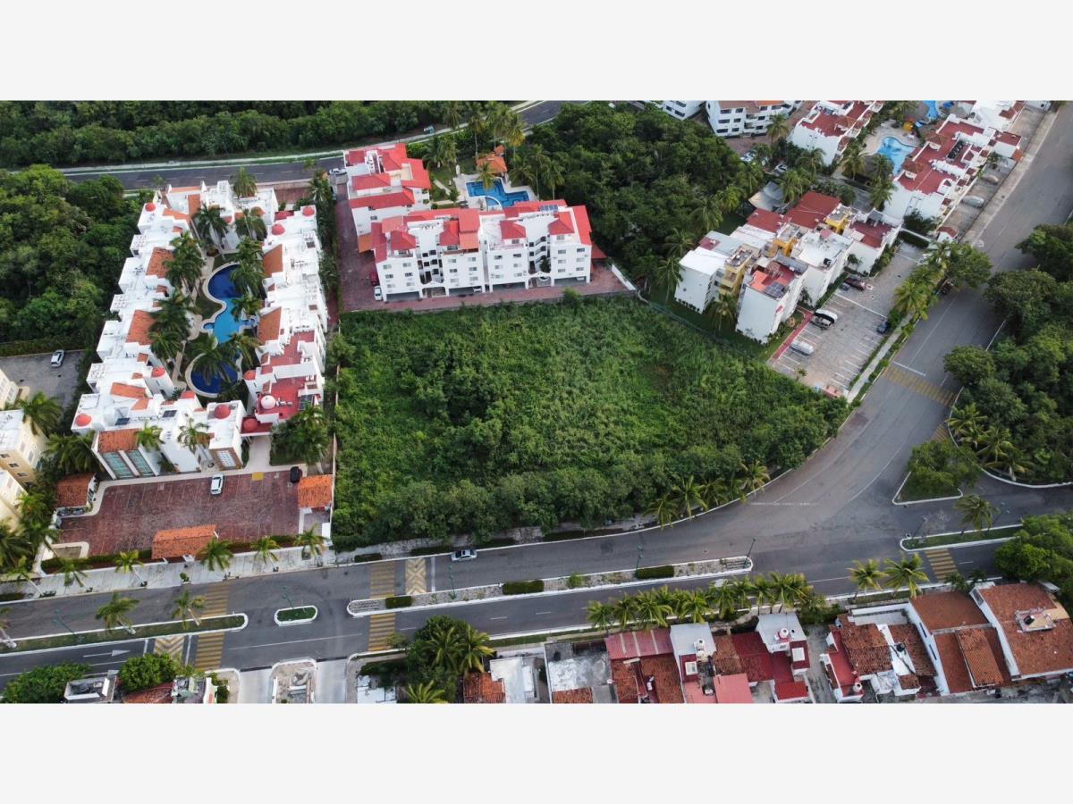 Terreno  Club de Golf Marina Ixtapa $13,750,000.00 T. 2750m2 C-0325 D/R