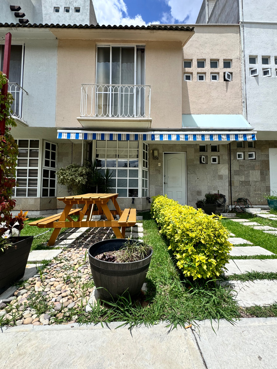 Casa Real San Diego $2,250,000 T,96 m²  Const. 100 m² C-0375 D/D