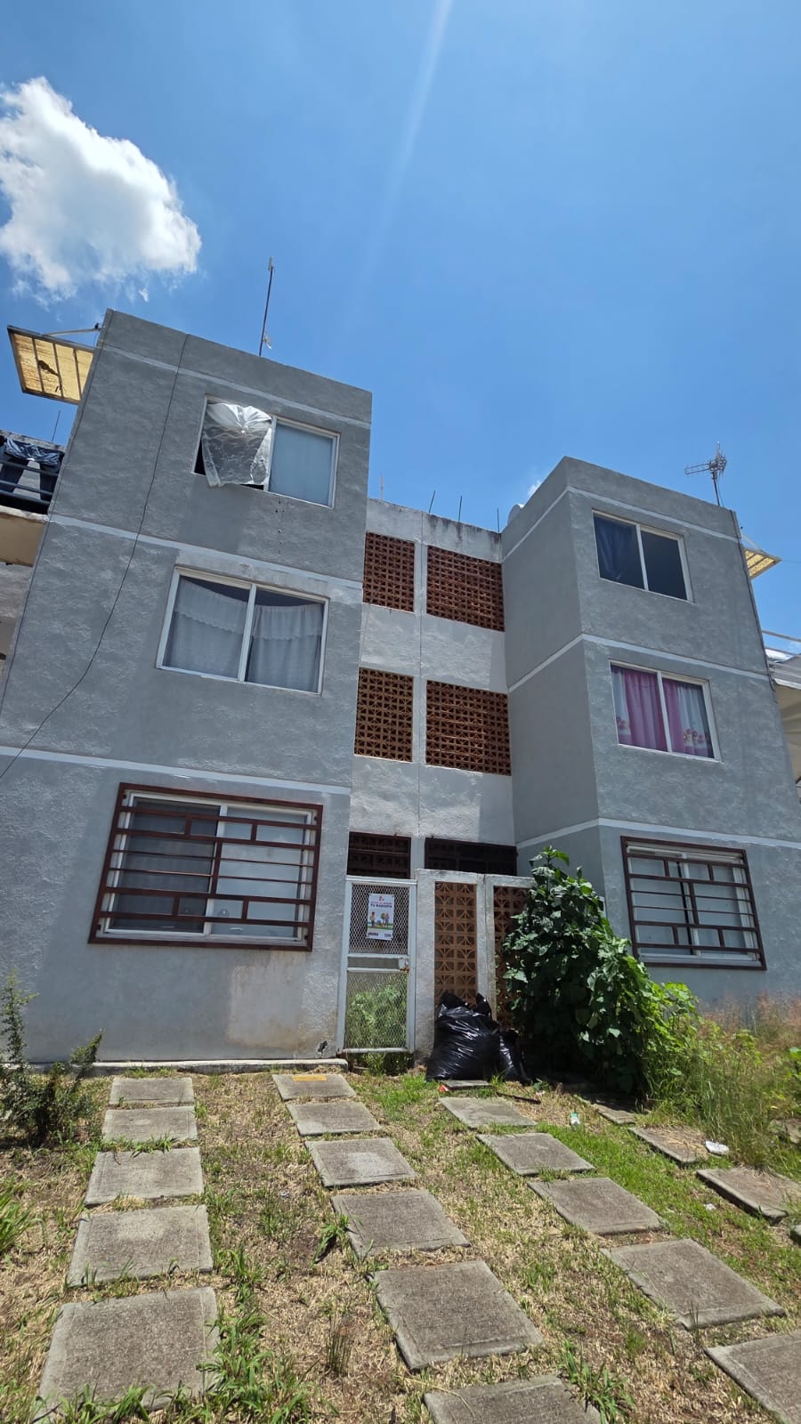 Depa Jardín de la Montaña $4,800 (Mensuales) Const. C-0031-R D/A-R